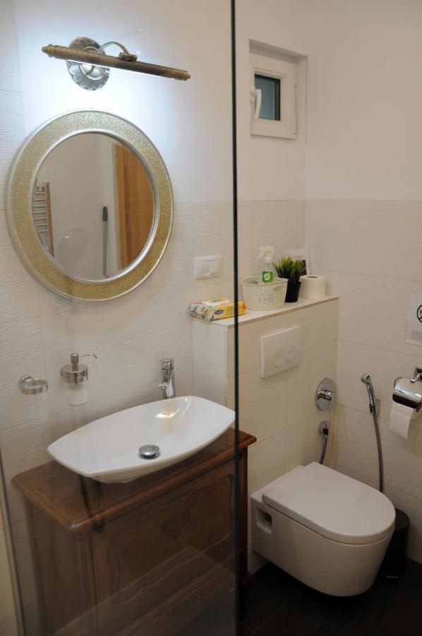 Black Gate - 2 Bedroom Apartment In The Heart Of Old Town With Free Private Secured Parking ブラショフ エクステリア 写真